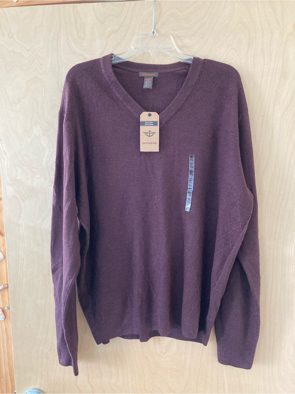 Dockers NWT Maroon V-Neck Acrylic Sweater Men’s Size XL